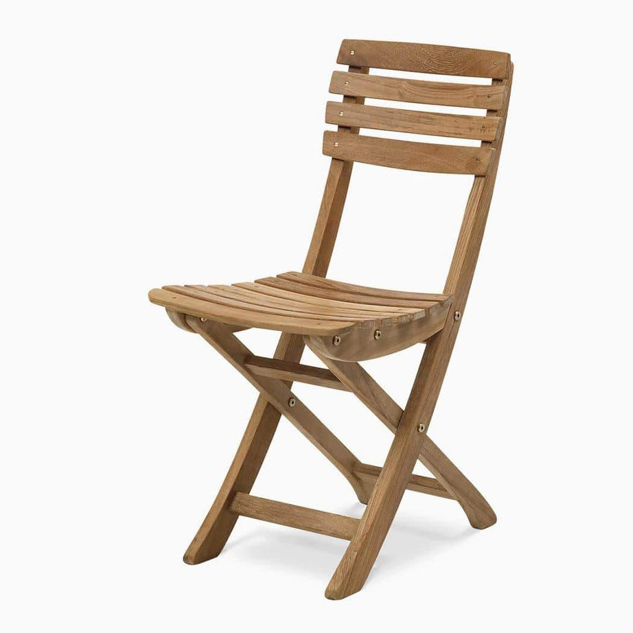 Classic wooden chair - Le dénicheur du web