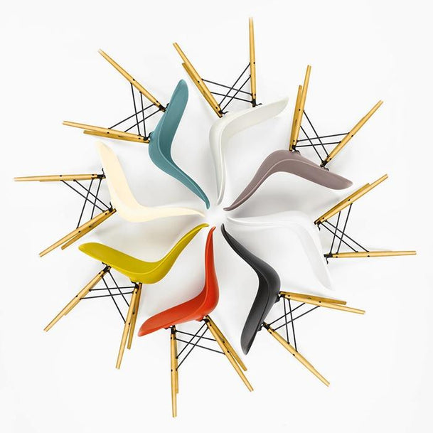 Eames Plastic Side Chair - Le dénicheur du web